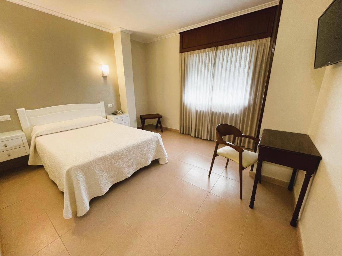 Hotel O Cruceiro 卡尔达斯·德·雷斯 外观 照片