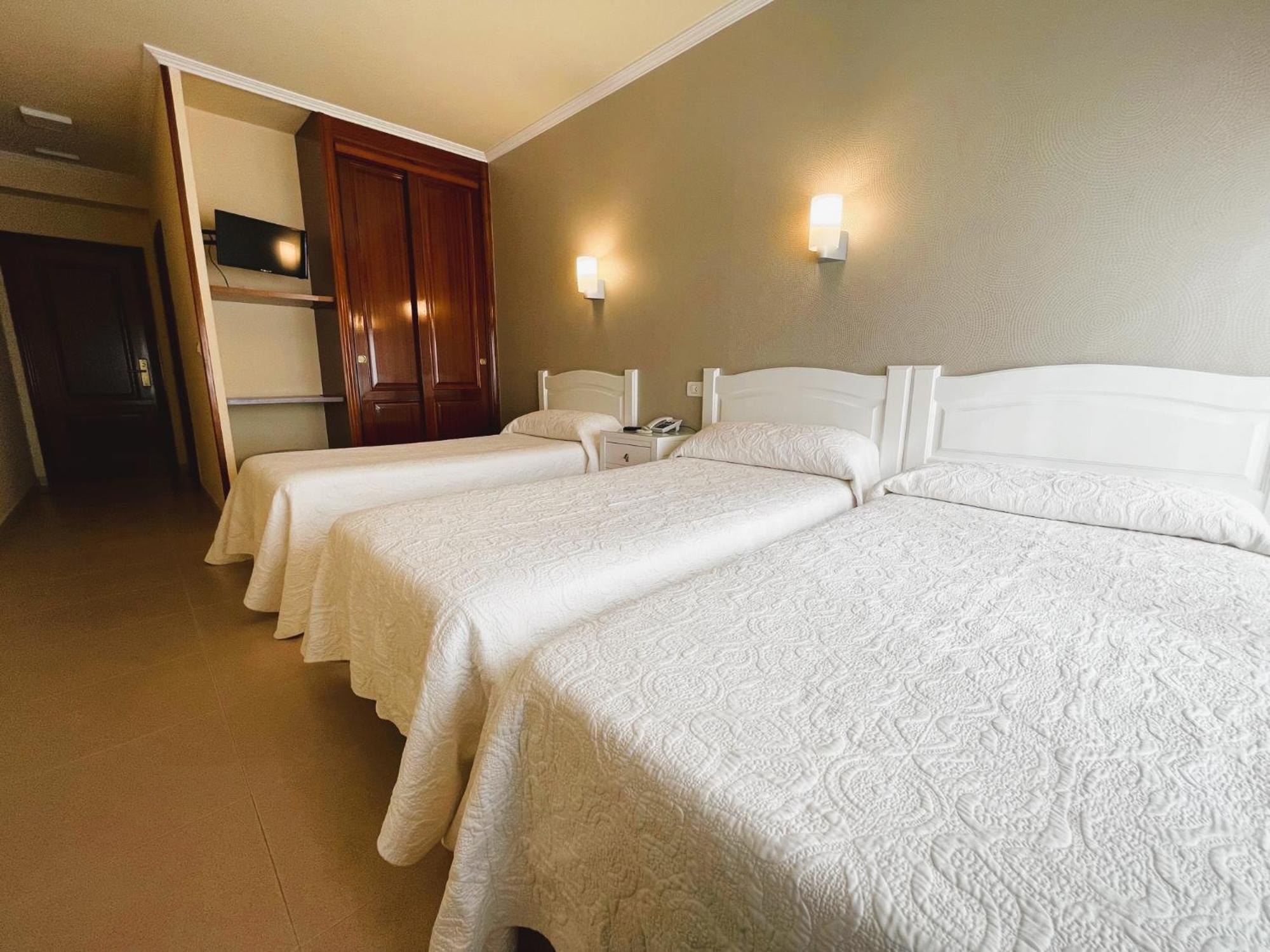 Hotel O Cruceiro 卡尔达斯·德·雷斯 外观 照片