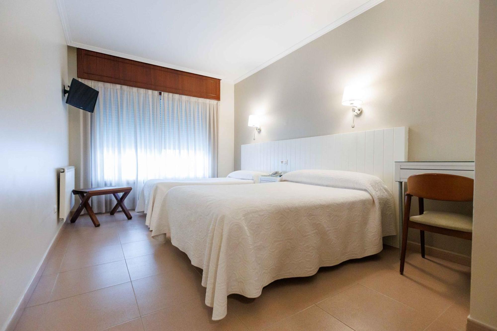 Hotel O Cruceiro 卡尔达斯·德·雷斯 外观 照片