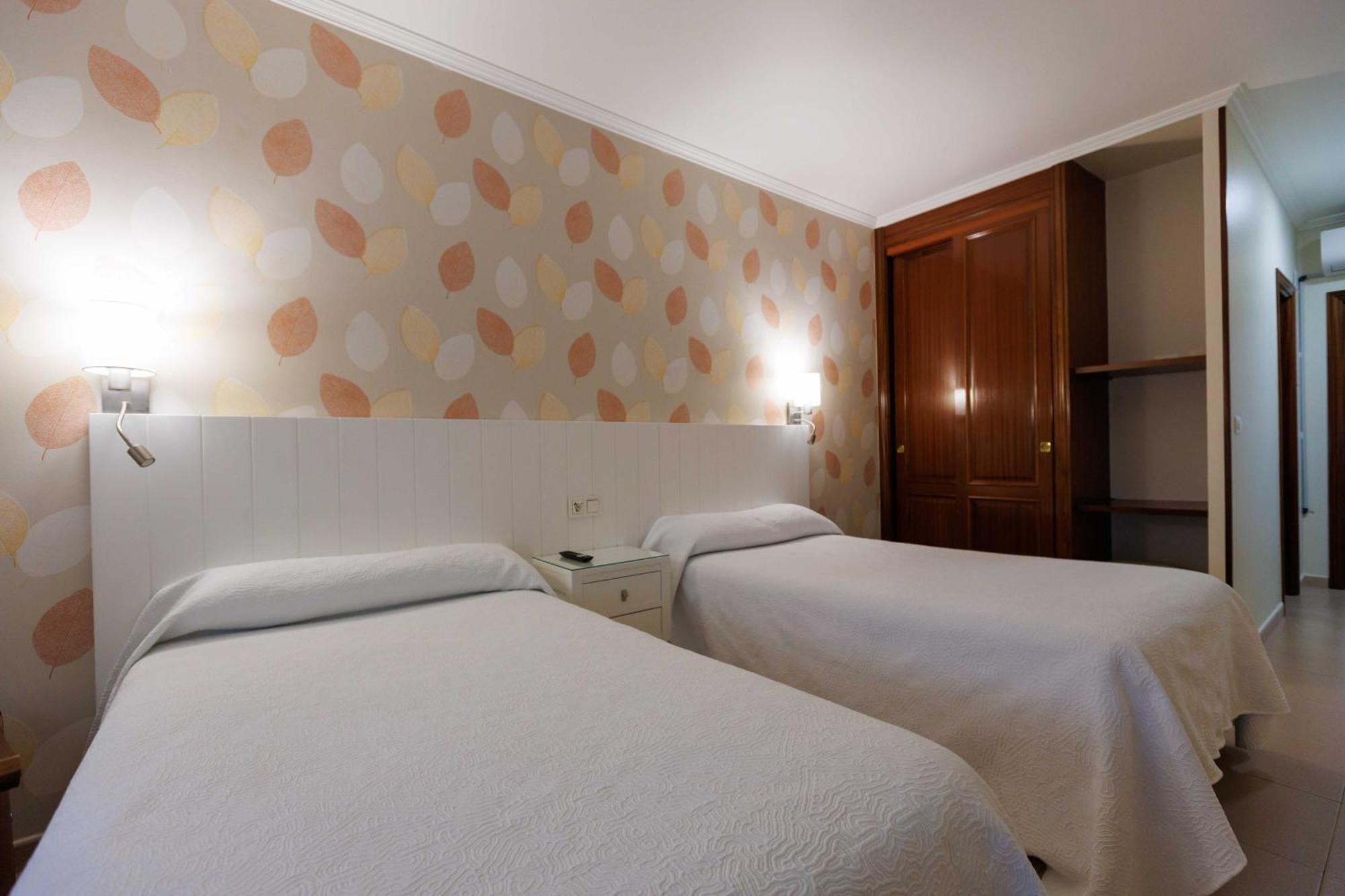 Hotel O Cruceiro 卡尔达斯·德·雷斯 外观 照片