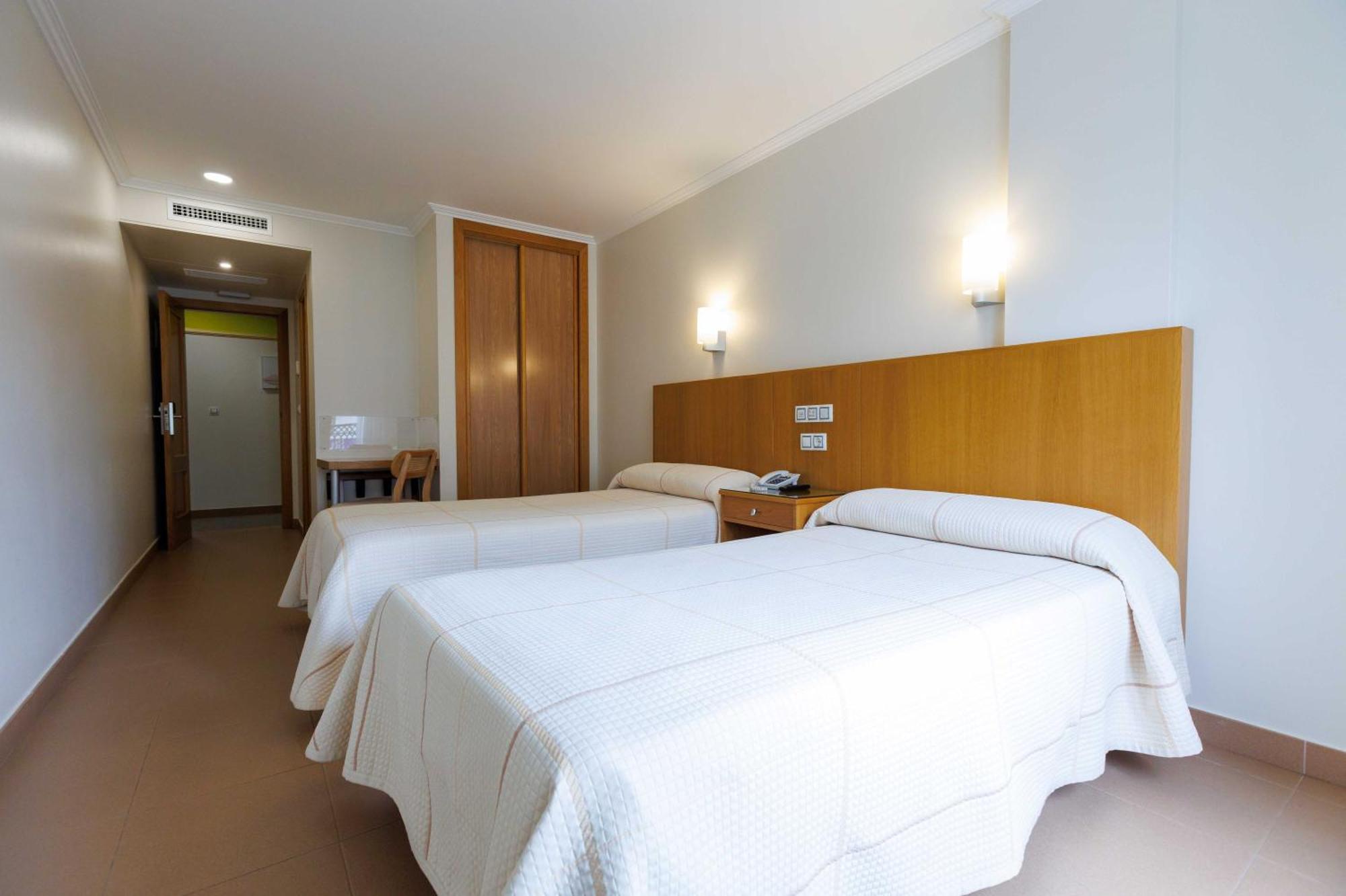 Hotel O Cruceiro 卡尔达斯·德·雷斯 外观 照片