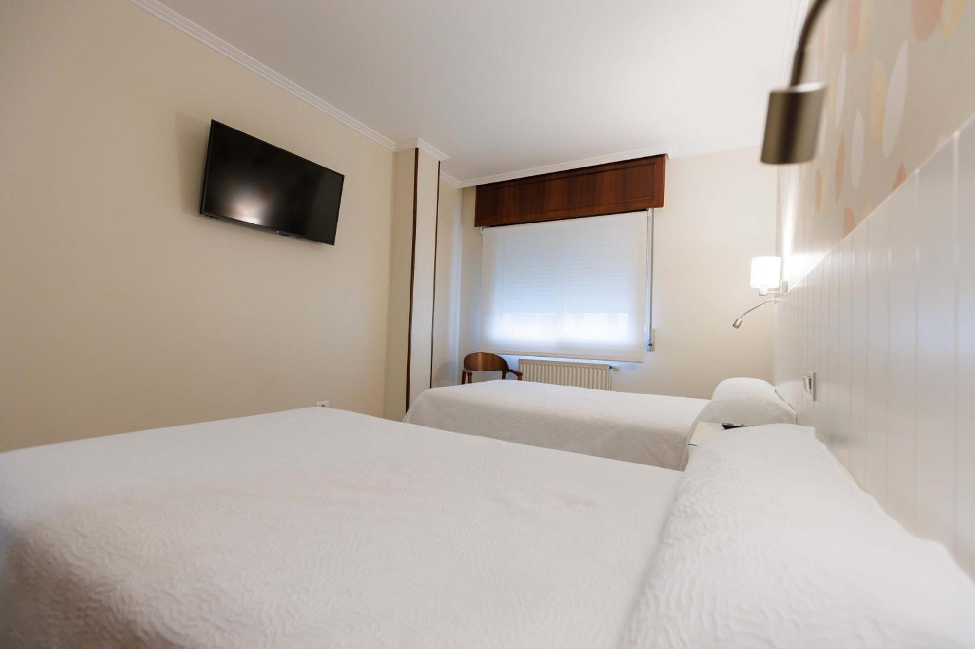 Hotel O Cruceiro 卡尔达斯·德·雷斯 外观 照片