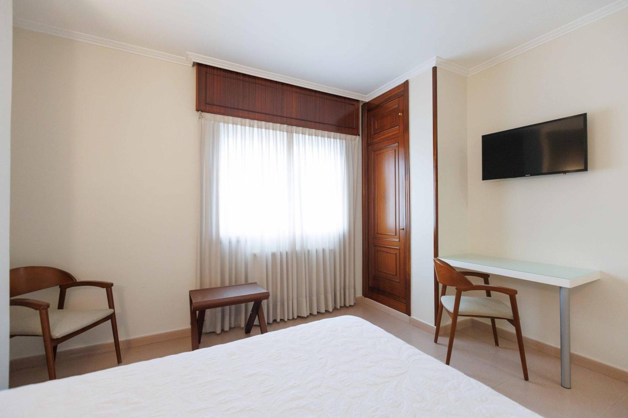 Hotel O Cruceiro 卡尔达斯·德·雷斯 外观 照片