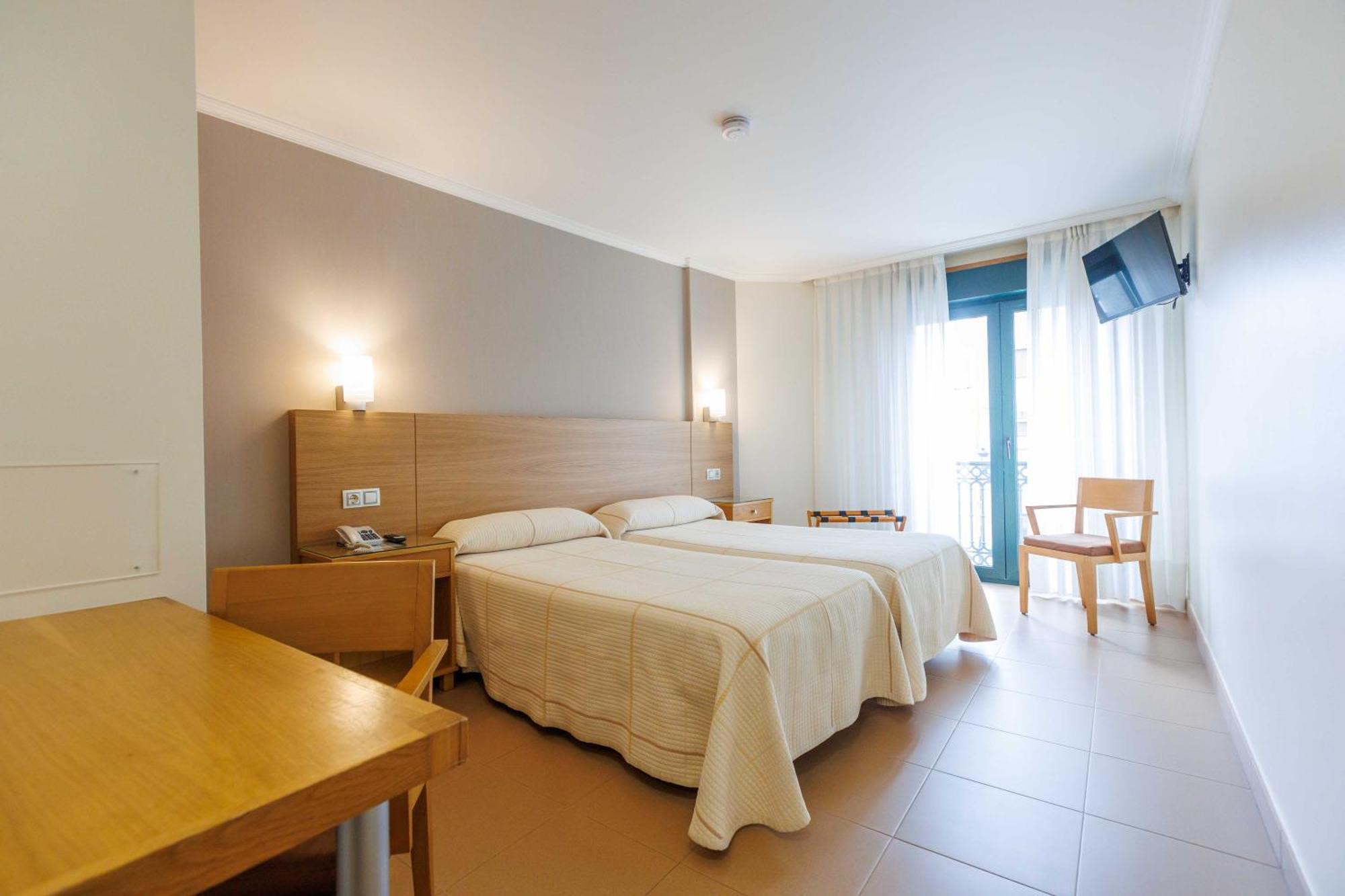 Hotel O Cruceiro 卡尔达斯·德·雷斯 外观 照片