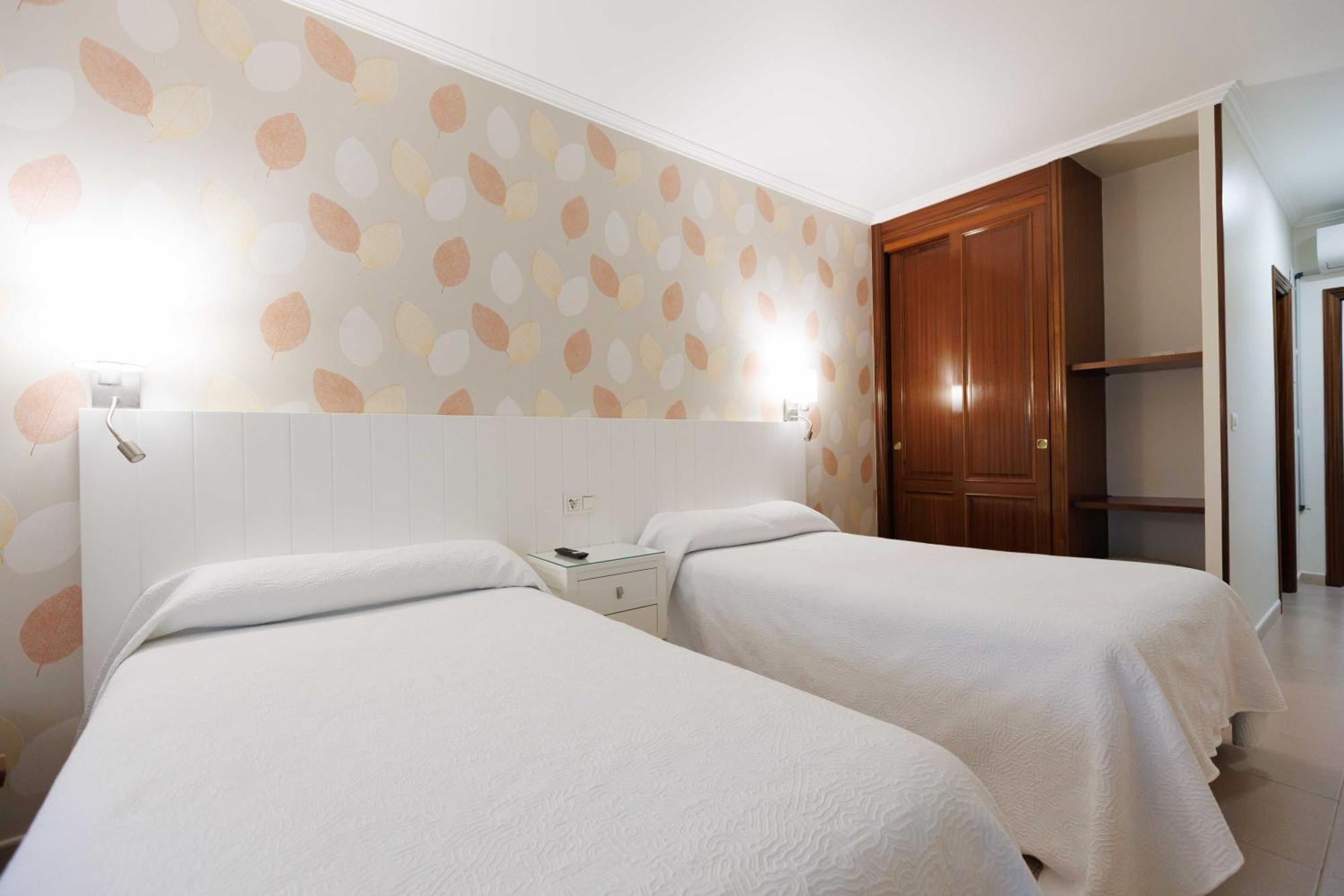Hotel O Cruceiro 卡尔达斯·德·雷斯 外观 照片