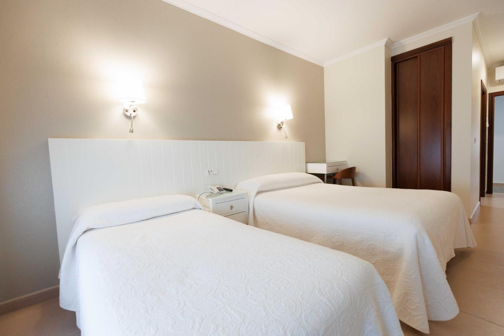 Hotel O Cruceiro 卡尔达斯·德·雷斯 外观 照片