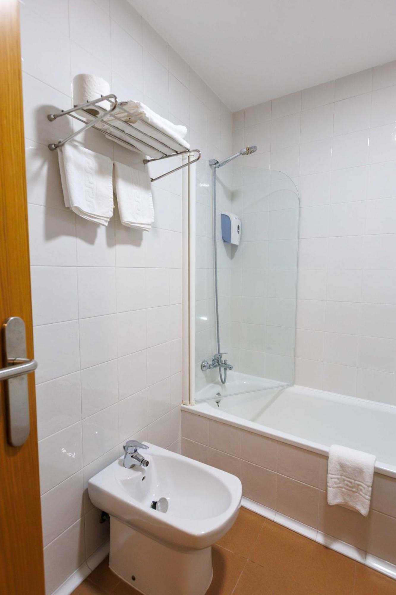 Hotel O Cruceiro 卡尔达斯·德·雷斯 外观 照片