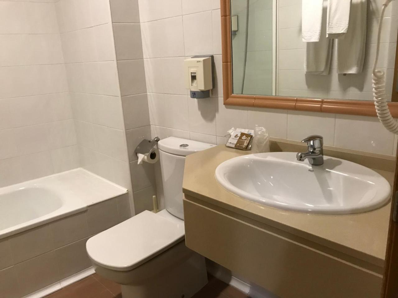 Hotel O Cruceiro 卡尔达斯·德·雷斯 外观 照片